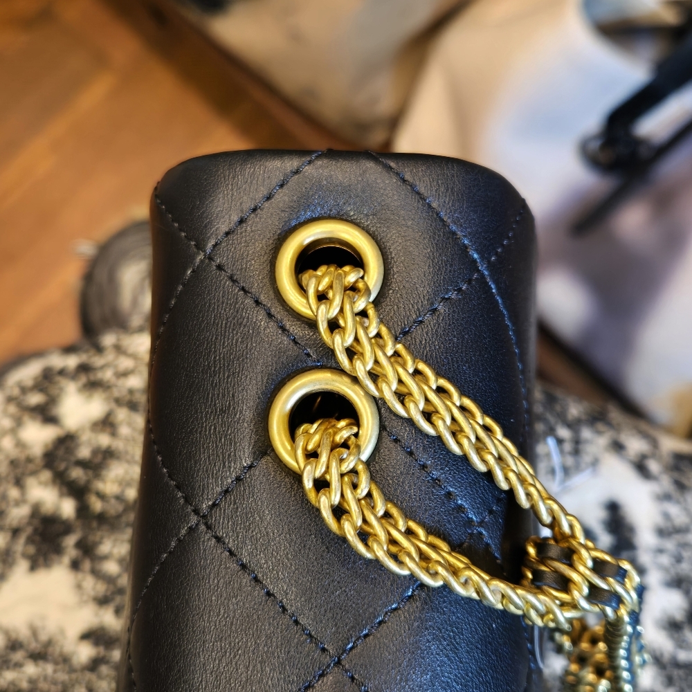 Chanel On and On Full Flap Shoulder Bag - Black Quilted Lambskin COA included - Picture 14 of 17